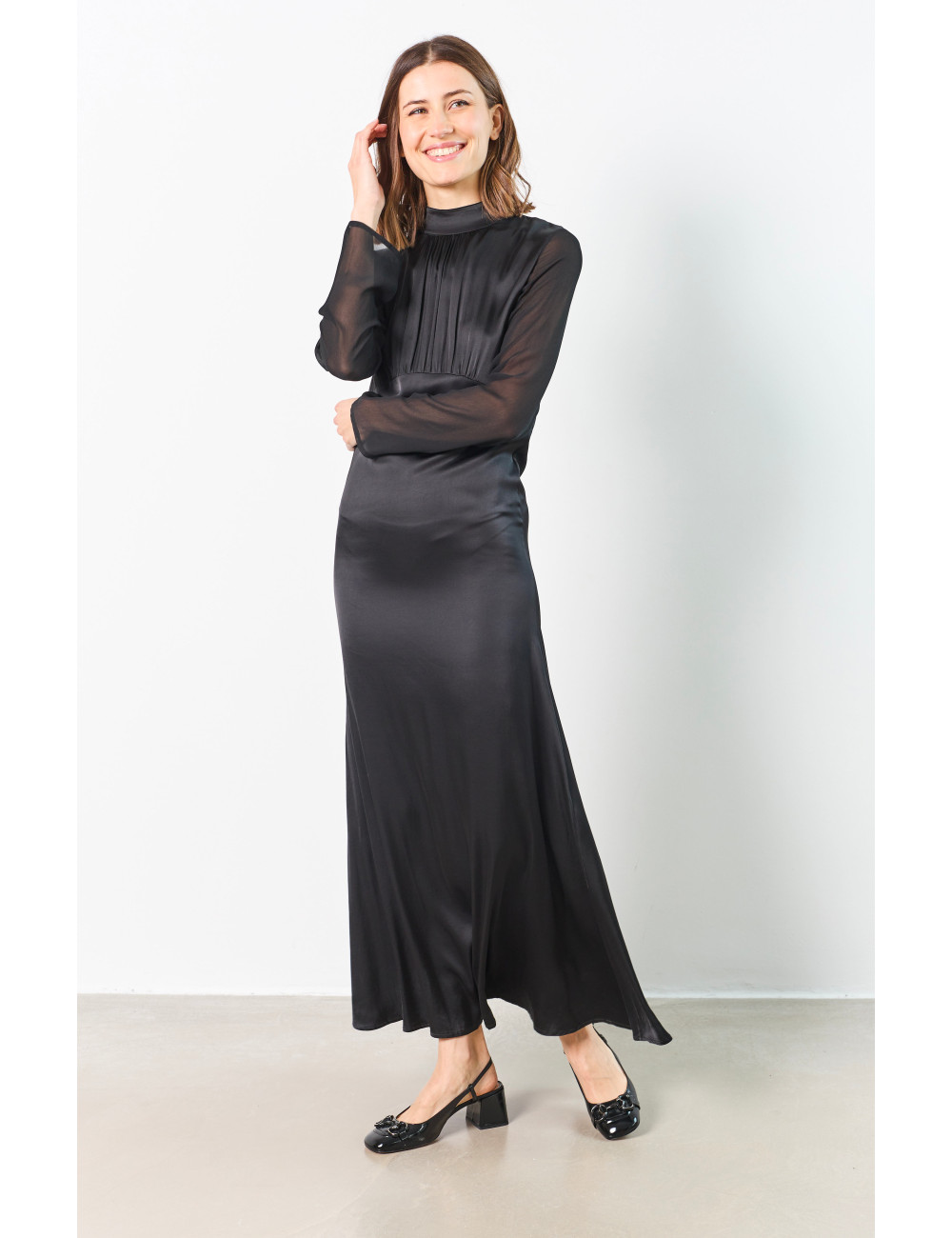 TWO-MATERIAL LONG DRESS WITH STAND-UP COLLAR - 