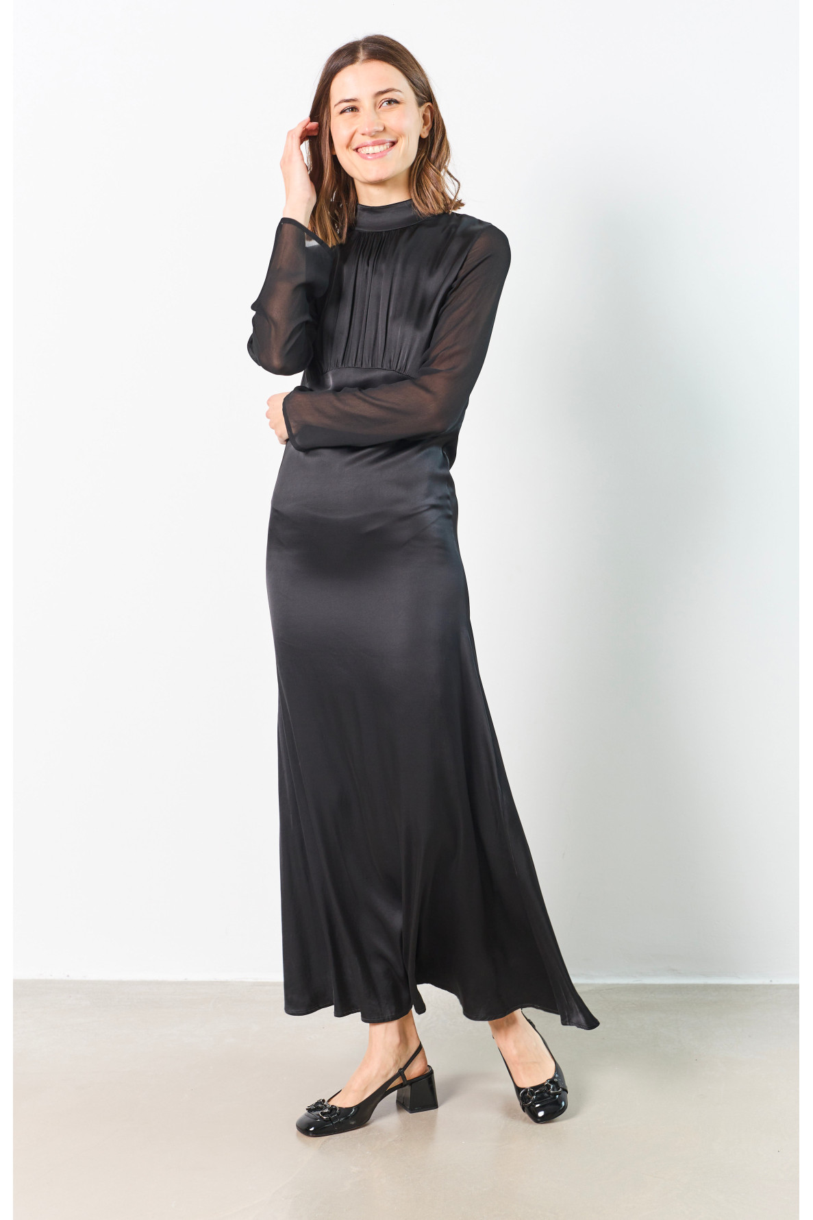 TWO-MATERIAL LONG DRESS WITH STAND-UP COLLAR - 8