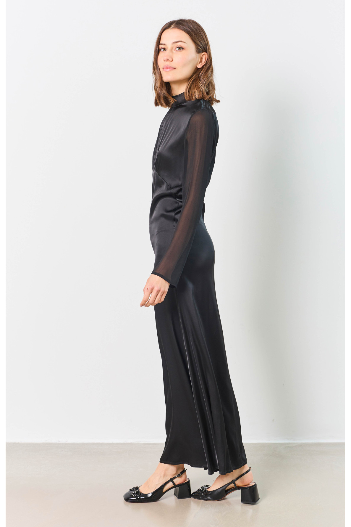 TWO-MATERIAL LONG DRESS WITH STAND-UP COLLAR - 10