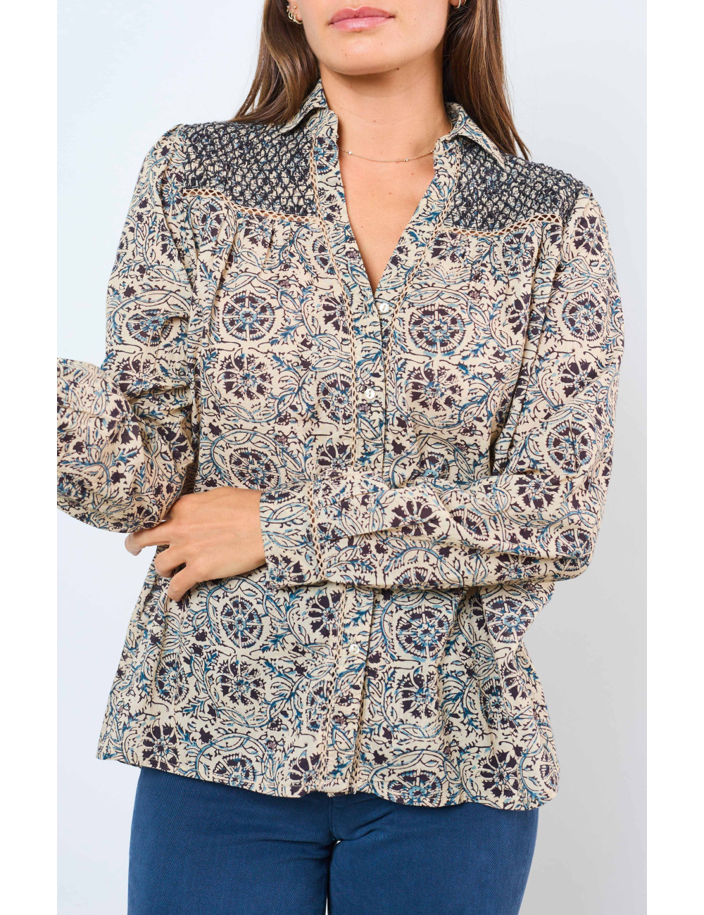 BLOUSE WITH EMBROIDERED SHOULDERS - 