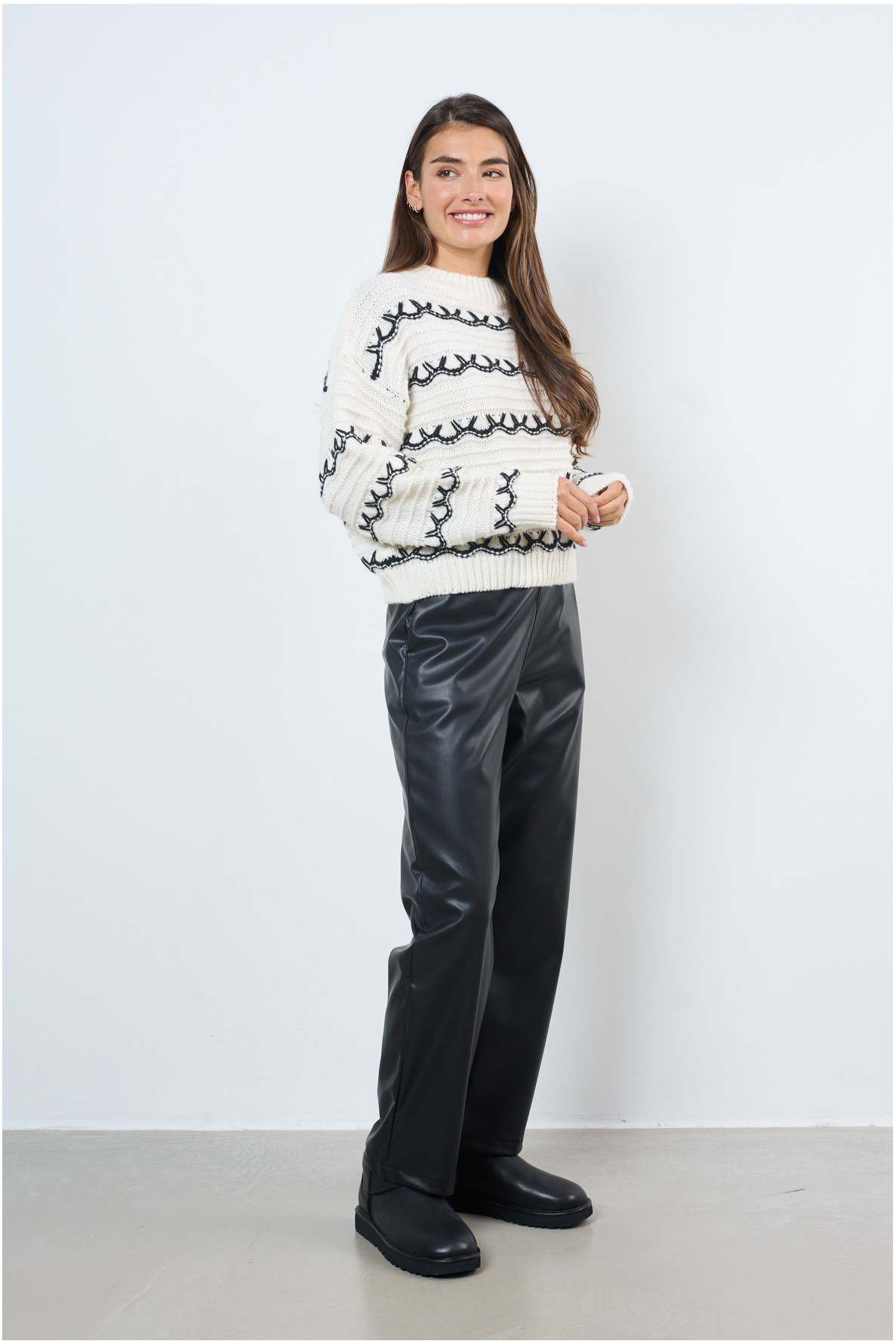 FAUX LEATHER PANTS - 3