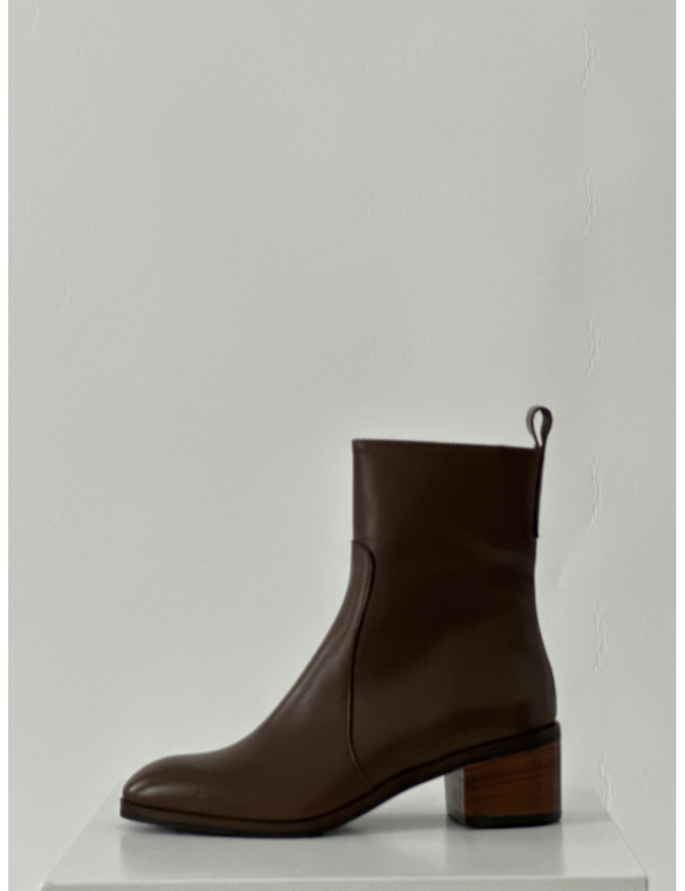 boots cuir talon bois zippée coté - 