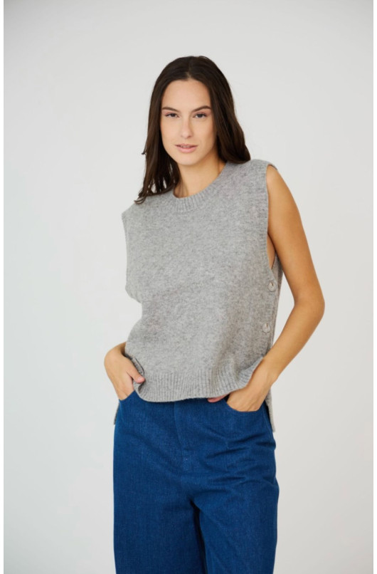 Sleeveless round neck sweater - 1